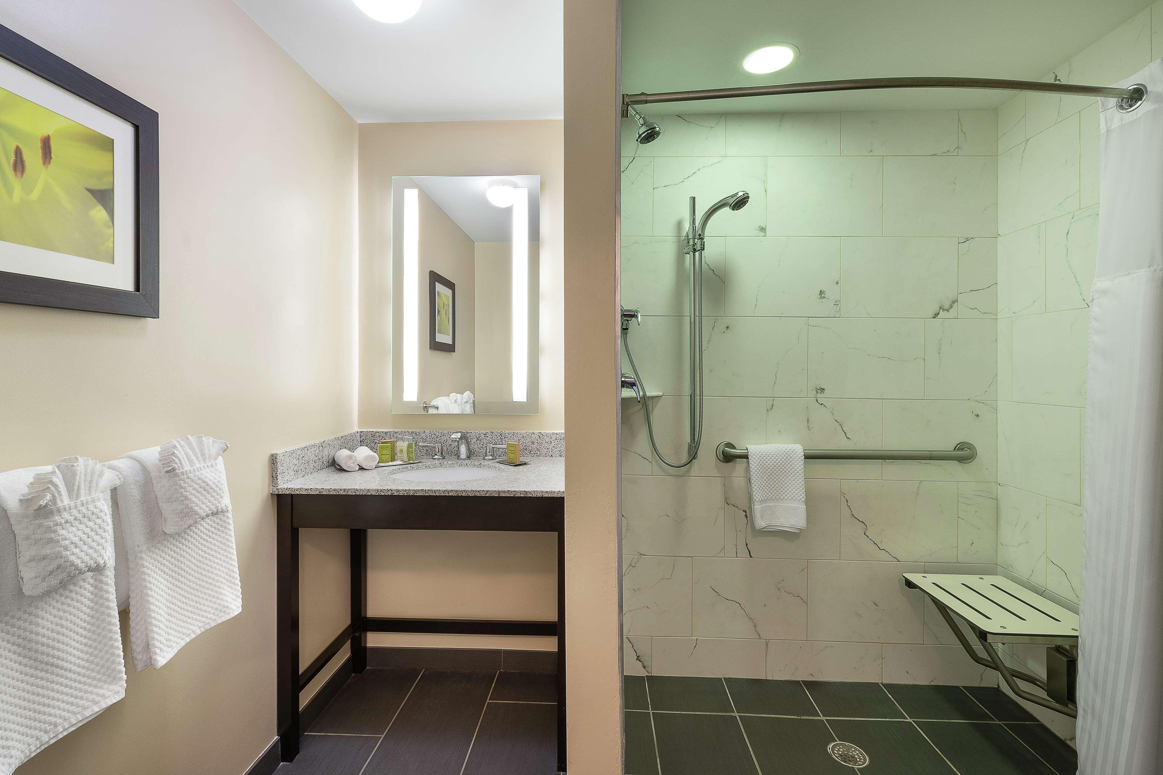 Doubletree By Hilton Cape Cod - Hyannis Otel Dış mekan fotoğraf