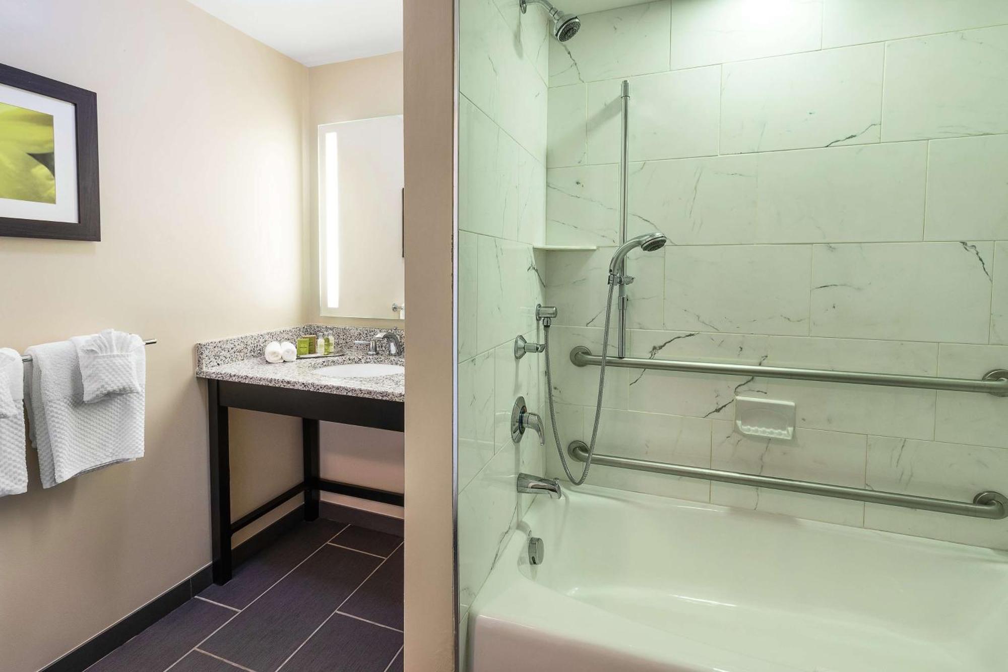 Doubletree By Hilton Cape Cod - Hyannis Otel Dış mekan fotoğraf